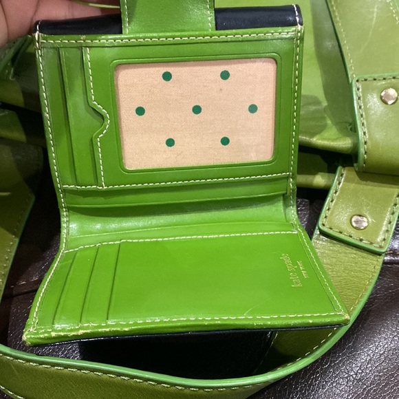 Kate spade EUC green purse with matching wallet - Picture 9 of 9